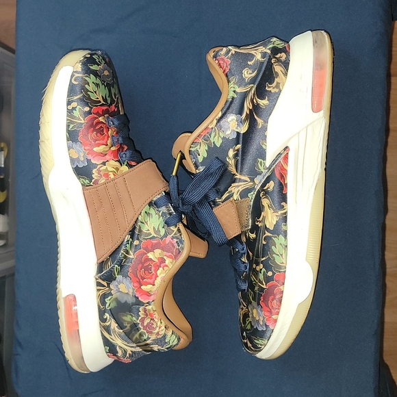 Nike KD 7 "Floral" - Picture 2 of 8